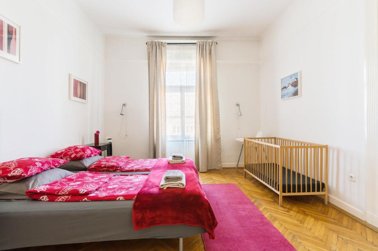 Friendly Apartment Oktogon Budapest Eksteriør billede